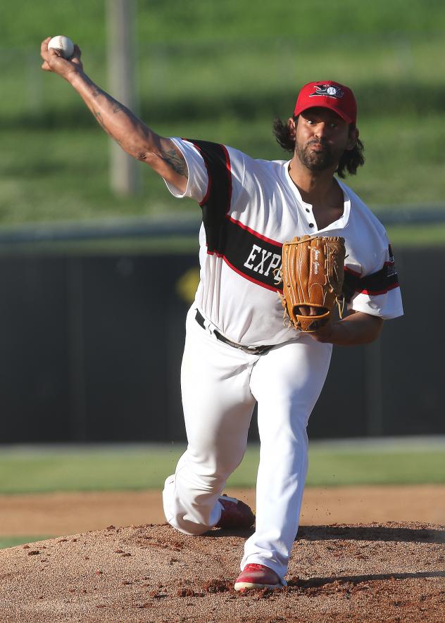 Sioux City Explorers RHP Jason Garcia