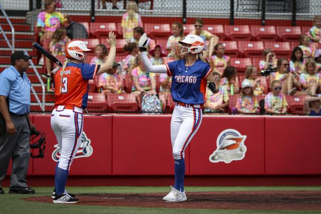 Brenna Moss (right) and Emily Crane of the Chicago Bandits