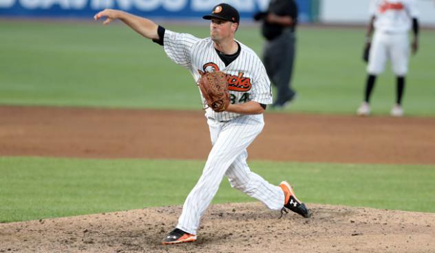 Long Island Ducks pitcher Vin Mazzaro