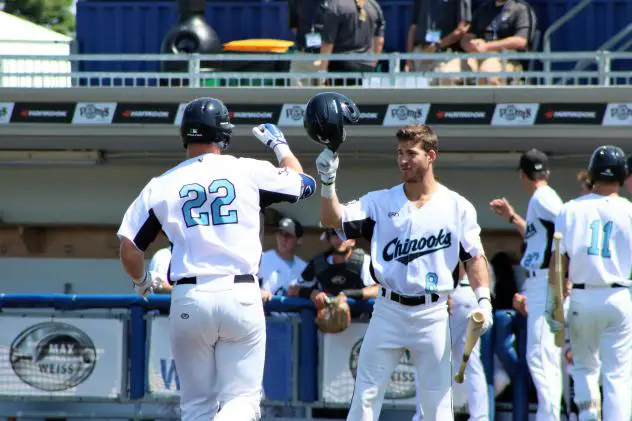 Lakeshore Chinooks celebrate a run