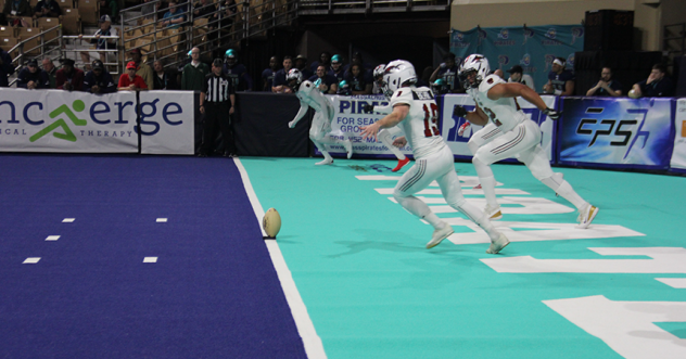 Jacksonville Sharks kicking off at the Massachusetts Pirates