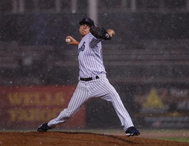 Tampa Tarpons pitcher Janson Junk