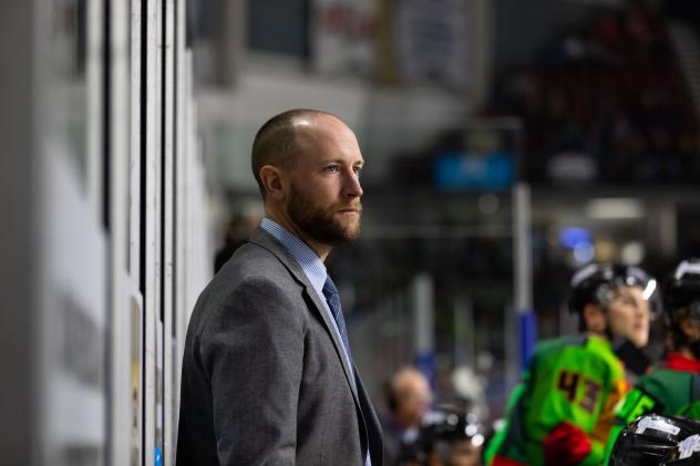 Everett Sheenm head coach of the Idaho Steelheads