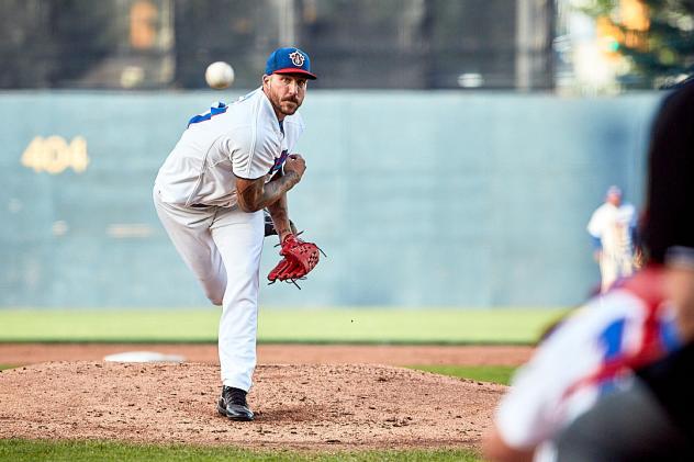 Ottawa Champions pitcher Phillippe Aumont