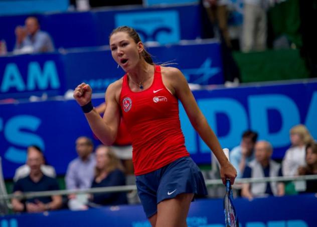 2018 Wimbledon mixed doubles champ Nicole Melichar with the Washington Kastles