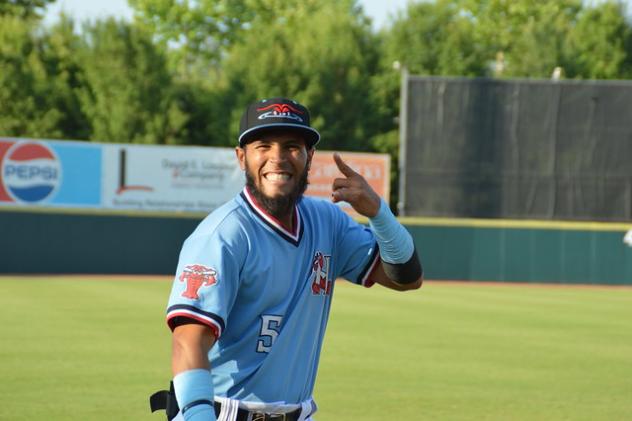 Hickory Crawdads outfielder Miguel Aparicio