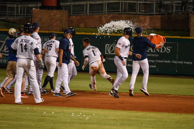 Pensacola Blue Wahoos try to give Ben Rortvedt a Gatorade shower