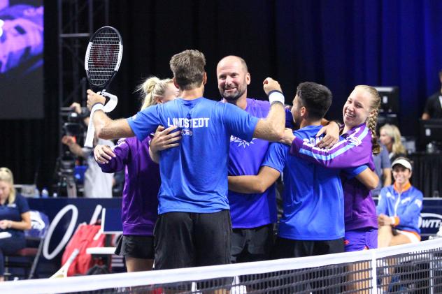 Springfield Lasers celebrate the WTT title