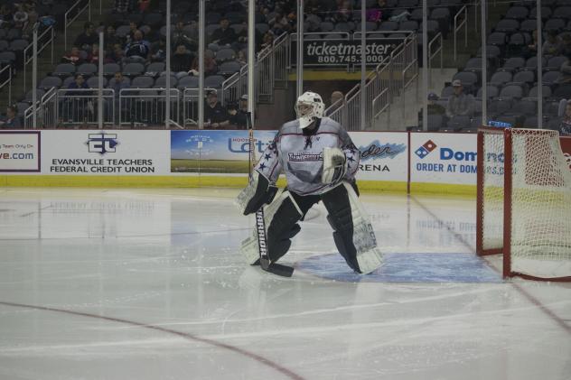 Evansville Thunderbolts goaltender Braeden Ostepchuk