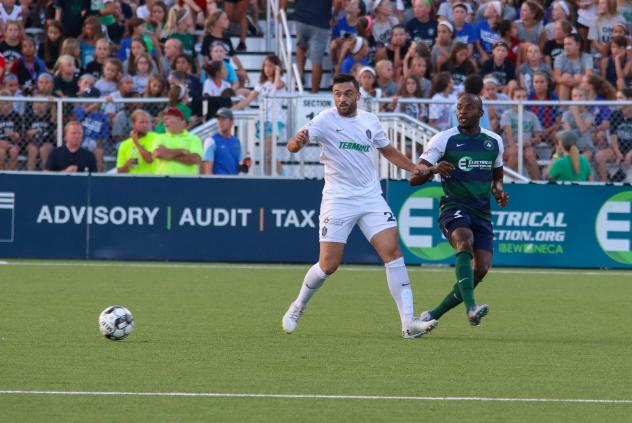 Brandon Allen of Memphis 901 FC eyes the ball against Saint Louis FC