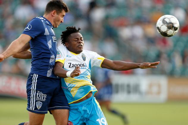 Fresno FC defender Ramon Martin Del Campo (left)