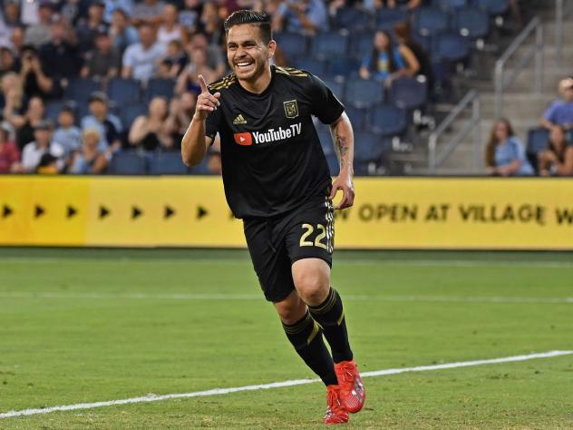 Striker Rodolfo Zelaya with LAFC
