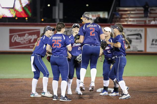 USSSA Pride huddle