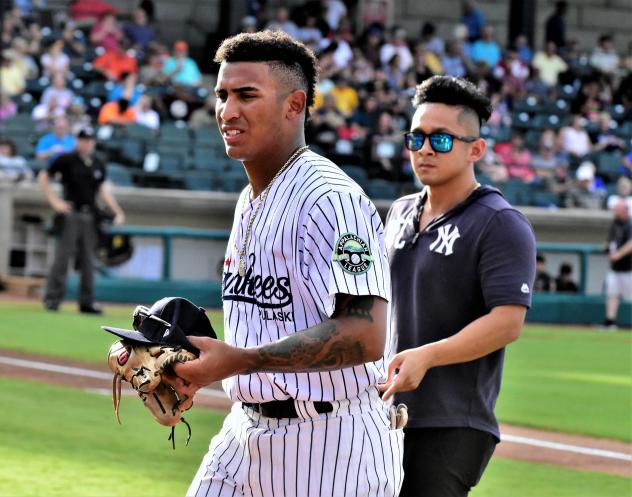 Pulaski Yankees trainer Manny Ozoa