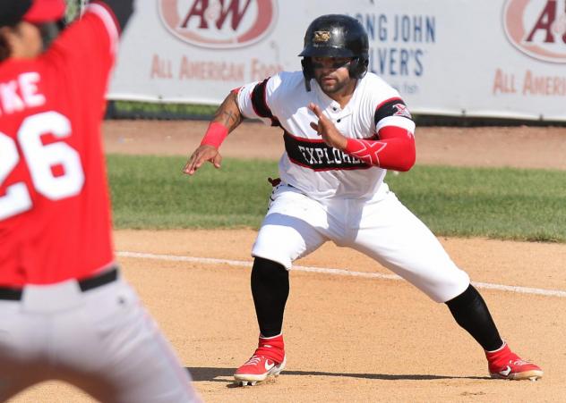 Sioux City Explorers on the basepaths