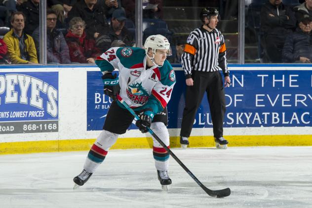 Kelowna Rockets forward Kyle Topping