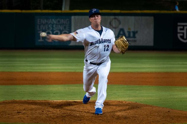 Pensacola Blue Wahoos relief pitcher Jonathan Cheshire