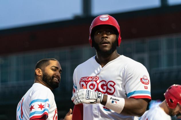 Chicago Dogs First Baseman Keon Barnum