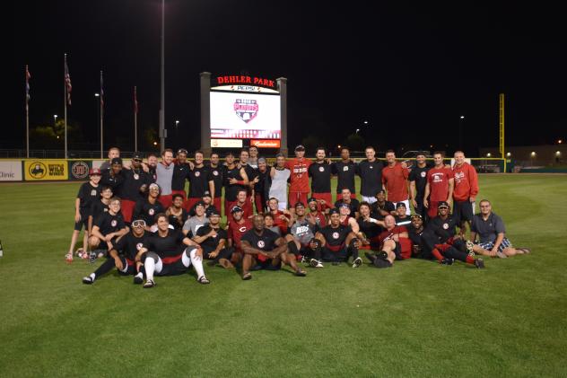 Paddock Mustangs celebrate a playoff berth