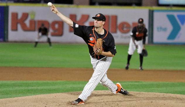 Long Island Ducks pitcher Vin Mazzaro