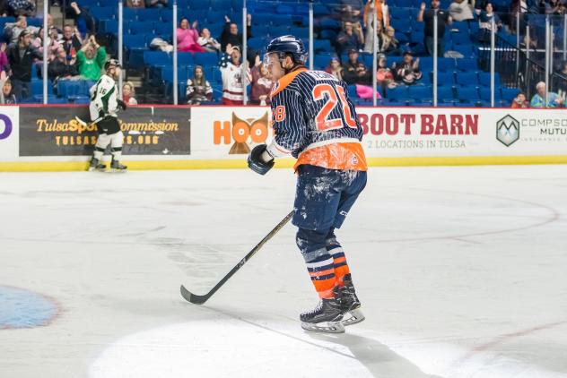 Tulsa Oilers forward Ryan Tesink