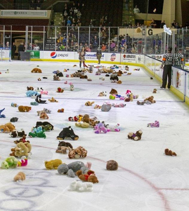 Maine Mariners Teddy Bear Toss