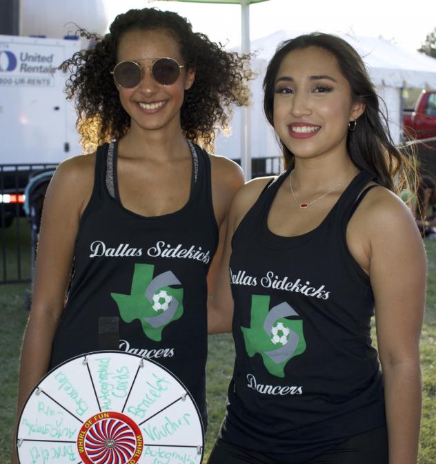Dallas Sidekicks dancers