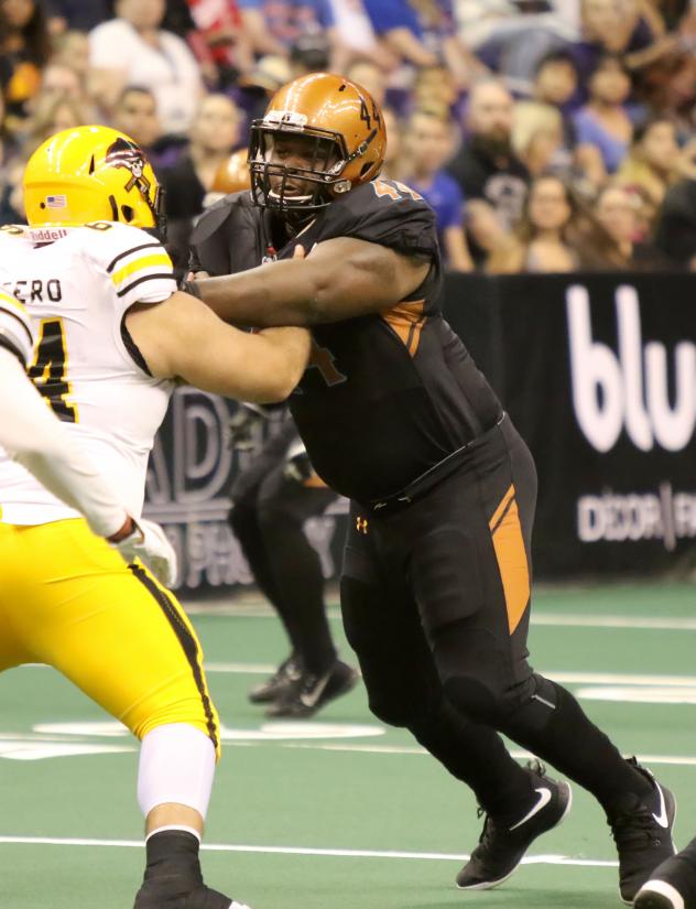 Arizona Rattlers defensive lineman Lance McDowdell