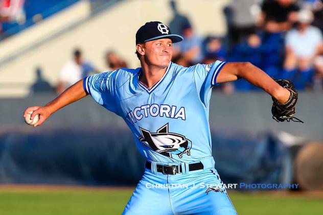 Victoria HarbourCats pitcher Josh Laukkanen