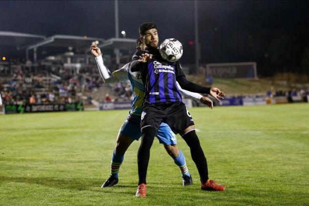Colorado Springs Switchbacks FC midfielder Rony Argueta vs. the Las Vegas Lights