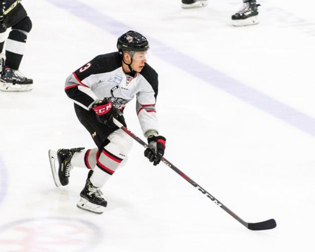 Defenseman Jonathan Racine with the Brampton Beast