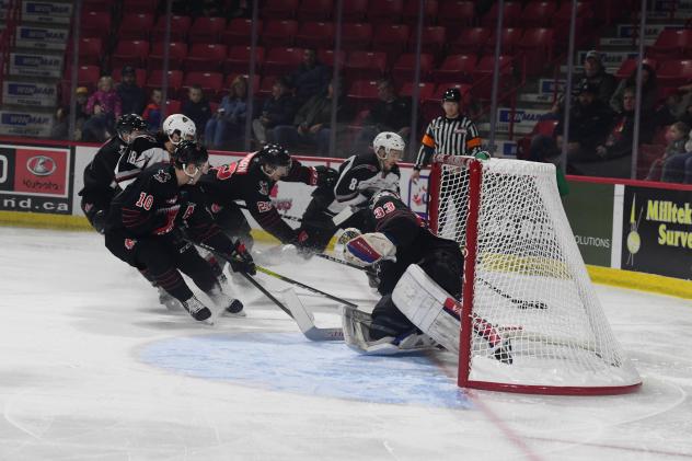 Vancouver Giants test the Moose Jaw Warriors defense