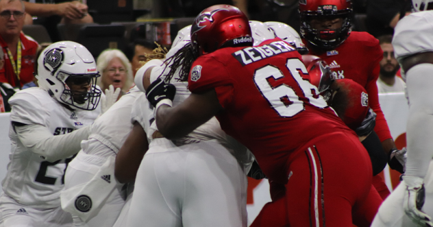 Jacksonville Sharks offensive lineman Derrick Zeigler