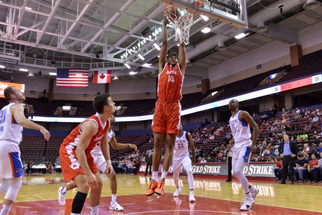 Doral Moore dunks for the Memphis Hustle