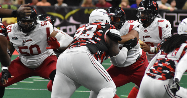 Jacksonville Sharks nose guard Jonathan Taylor Returns to Sharks