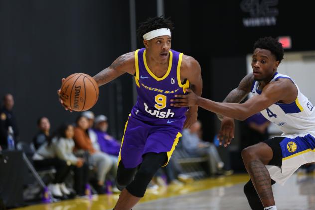 Jemerrio Jones with the South Bay Lakers