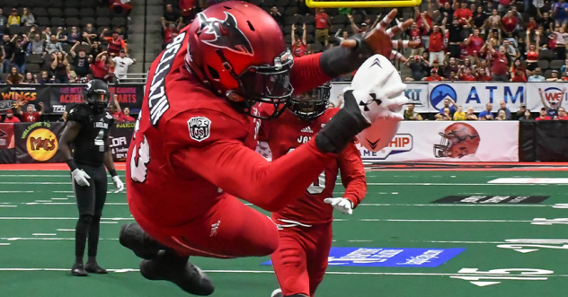 Jacksonville Sharks defensive lineman Aaron Bellazin