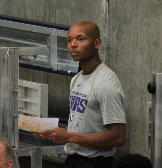 NAZ Suns assistant coach Thomas Jackson