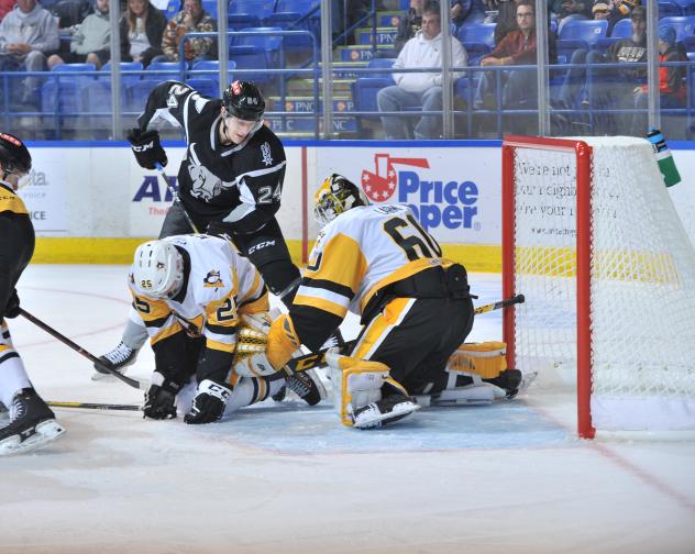 Klim Kostin of the San Antonio Rampage vs. the Wilkes-Barre/Scranton Penguins defense