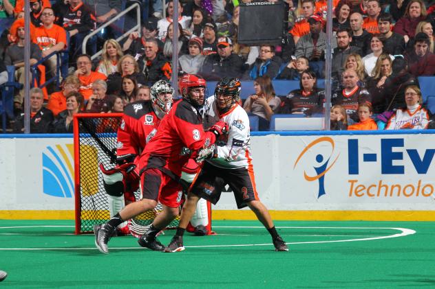 Buffalo Bandits forward Jerome Thompson (right)