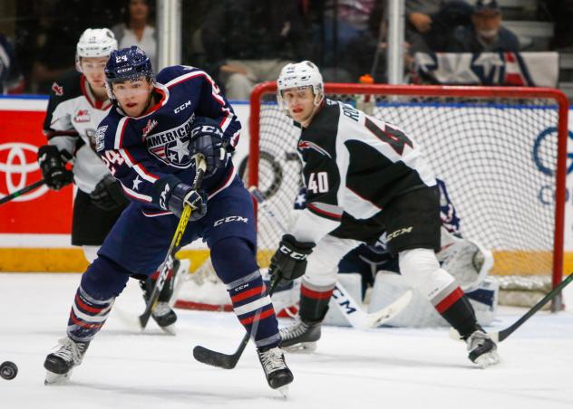 Vancouver Giants centre Milos Roman (40) against the Tri-City Americans