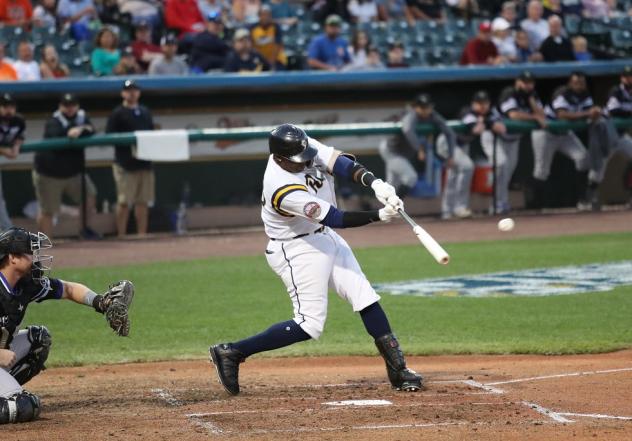 York Revolution first baseman Telvin Nash