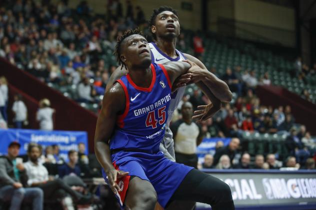 Sekou Doumbouya of the Grand Rapids Drive boxes out the Greensboro Swarm