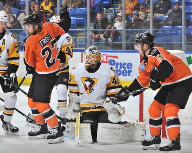 Lehigh Valley Phantoms set up around the Wilkes-Barre/Scranton Penguins goal