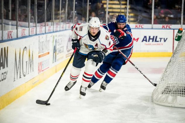 Springfield Thunderbirds forward Dominic Toninato