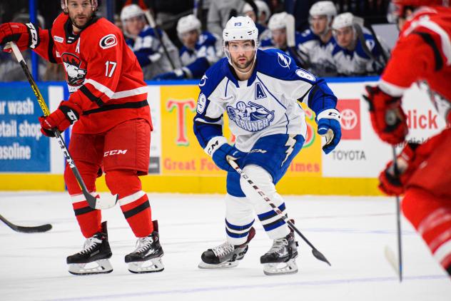 Syracuse Crunch forward Cory Conacher vs. the Charlotte Checkers