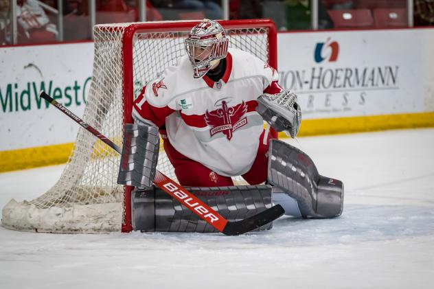 Dubuque Fighting Saints goaltender Erik Portillo
