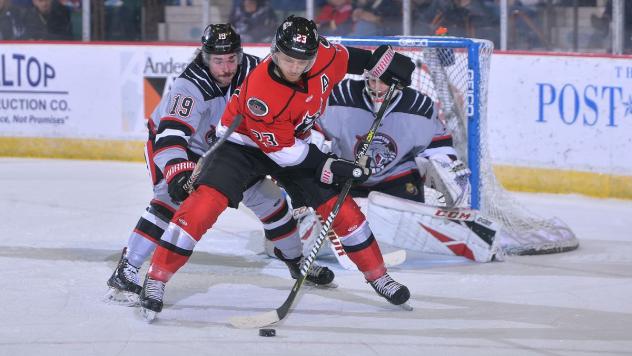 Adirondack Thunder forward Robbie Payne vs. the Brampton Beast