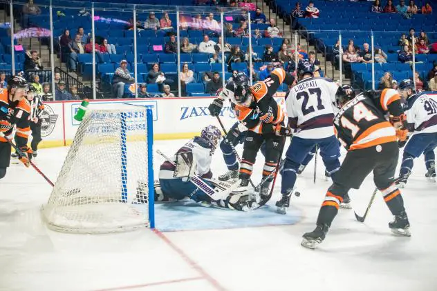 Fort Wayne Komets test Tulsa Oilers goaltender Devin Williams