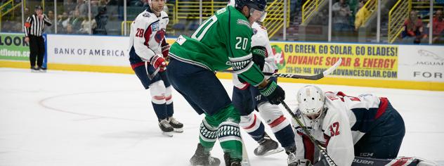 South Carolina Stingrays goaltender Logan Thompson vs. the Florida Everblades